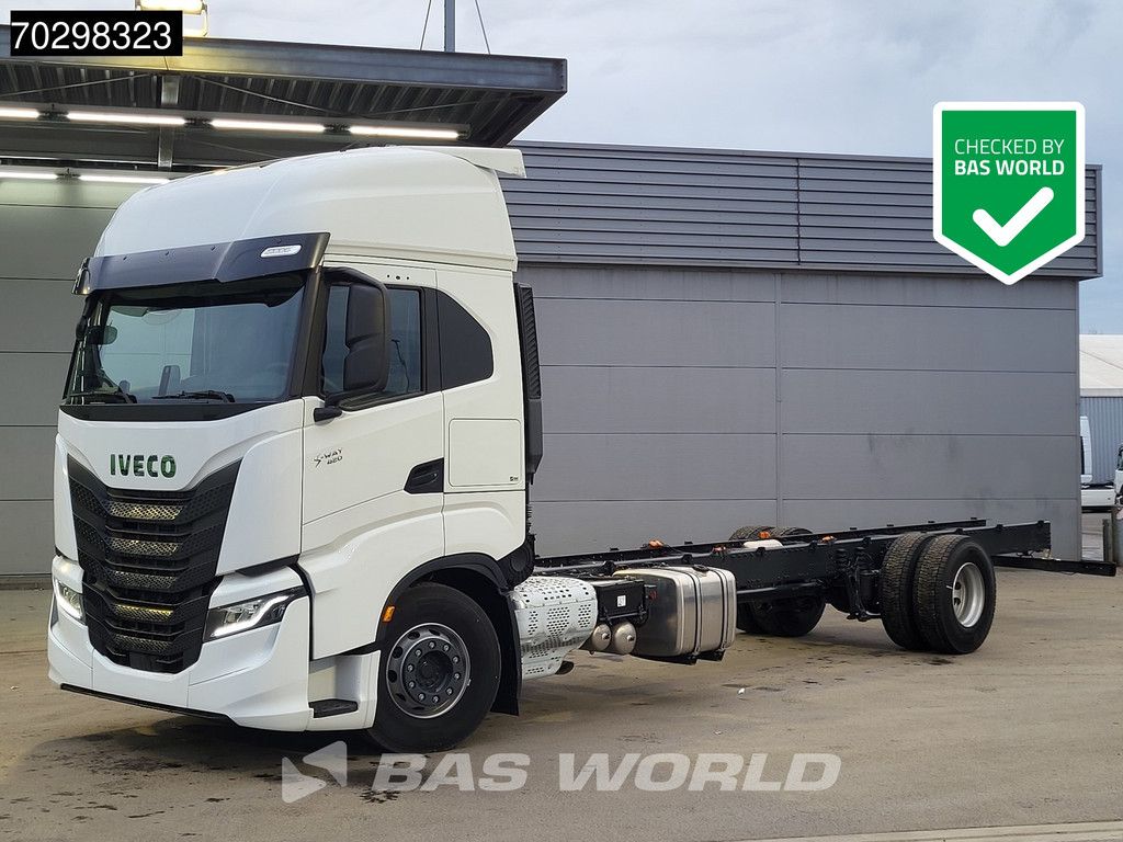 Iveco S-Way 420 4X2 NEW! Chassis, Automatic Standklima 2xTanks Euro 6