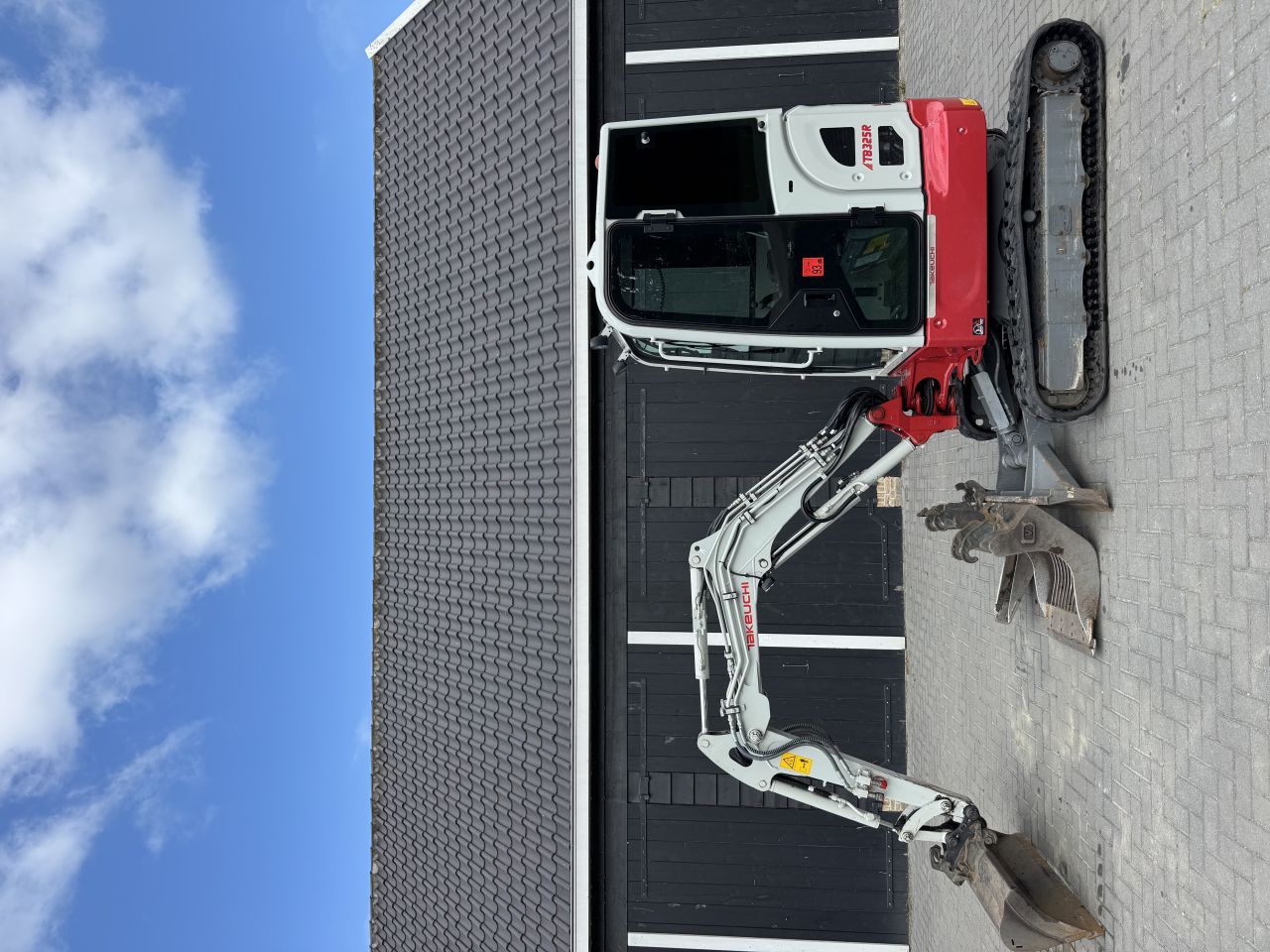 Takeuchi TB325R hele nette staat!!