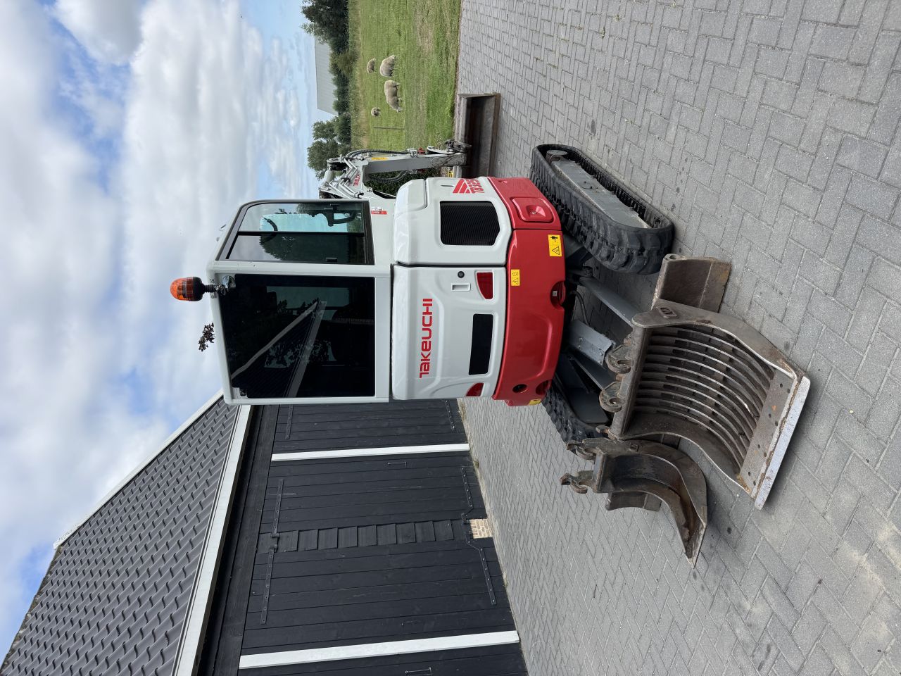 Takeuchi TB325R hele nette staat!!