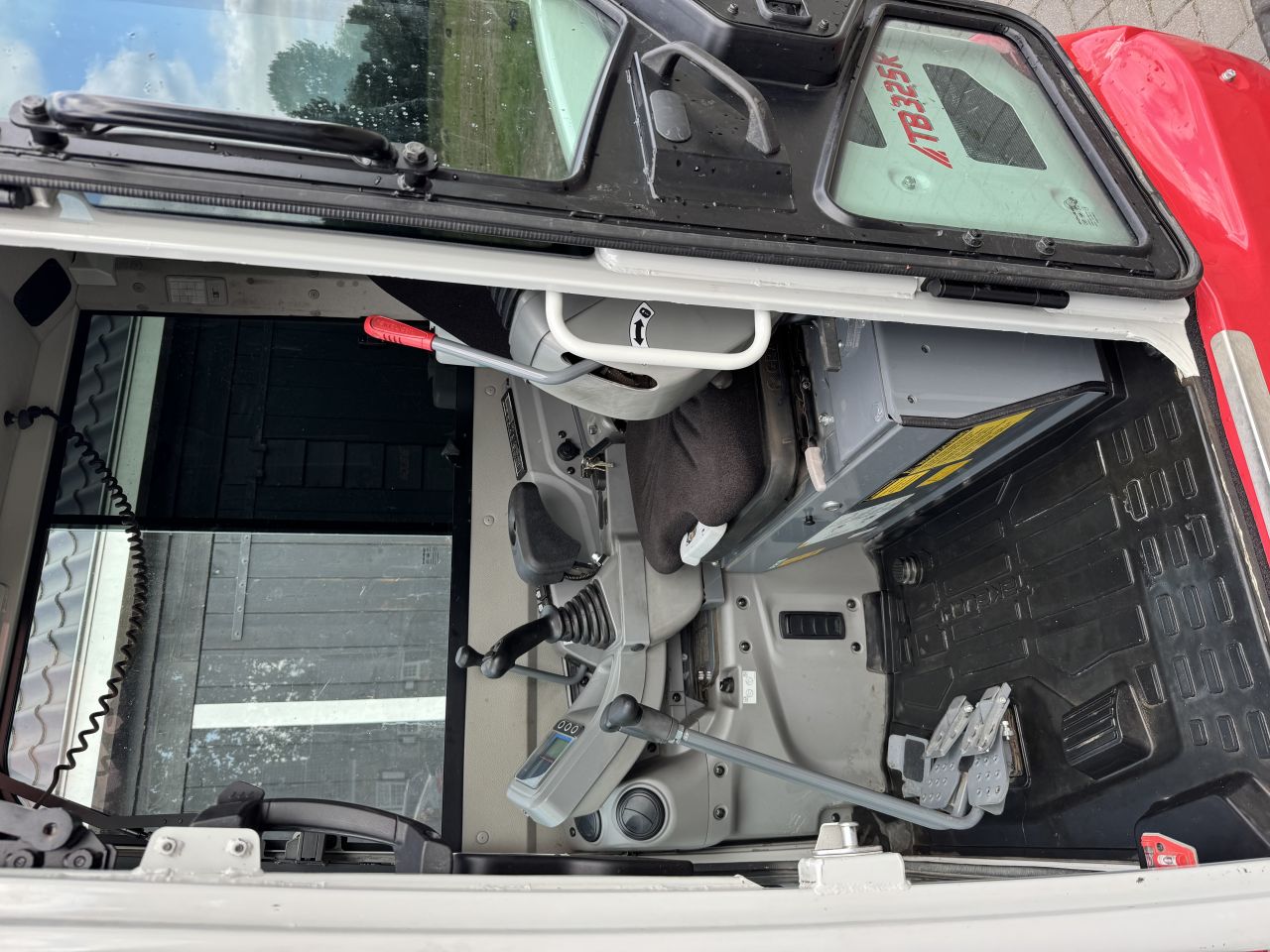 Takeuchi TB325R hele nette staat!!