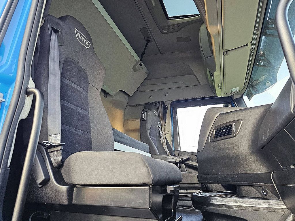 IVECO S-WAY AS260S46 lng