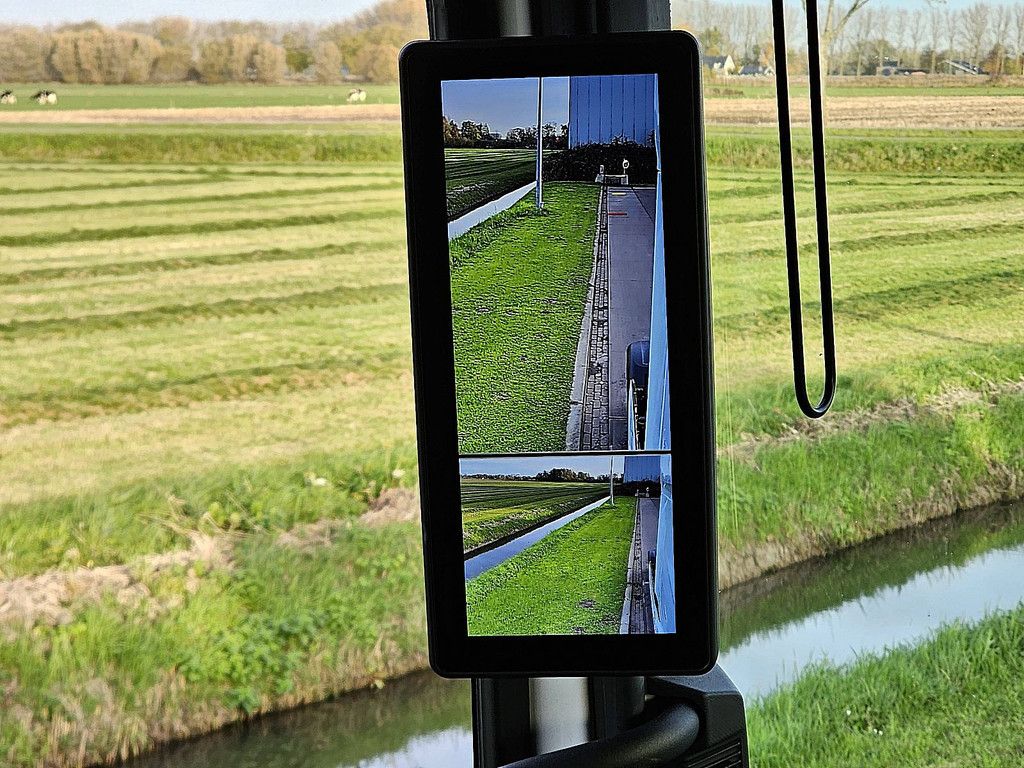 DAF XG+ 480 xg+ 2x tank skirts