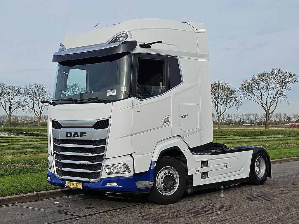 DAF XG+ 480 xg+ 2x tank skirts