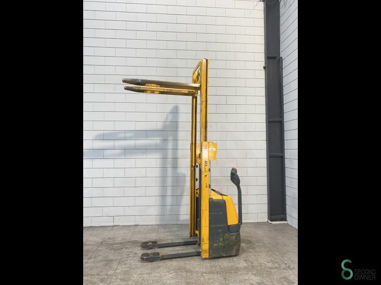 Stackers Electric Jungheinrich EJC 112 2013