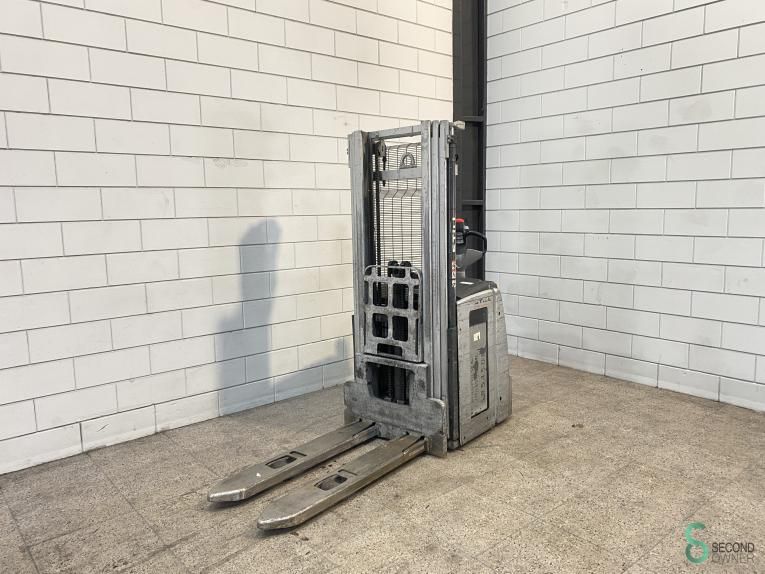 Stackers Electric Still EXV14 2019