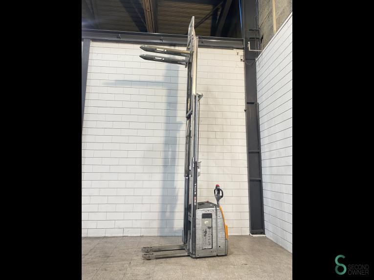 Stackers Electric Still EXV14 2019