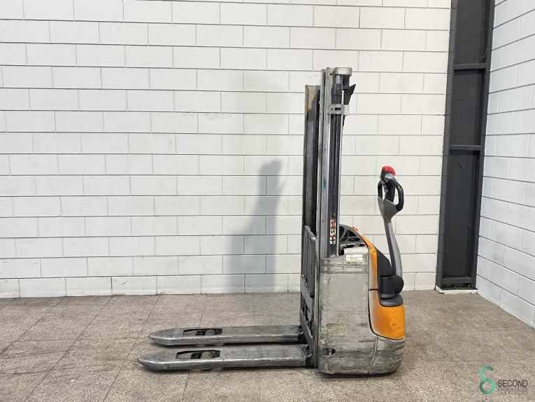 Stackers Electric Still EXV12 2019