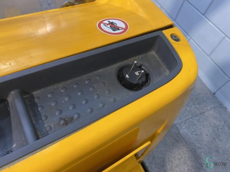 Stackers Electric Jungheinrich EJC 112 2013