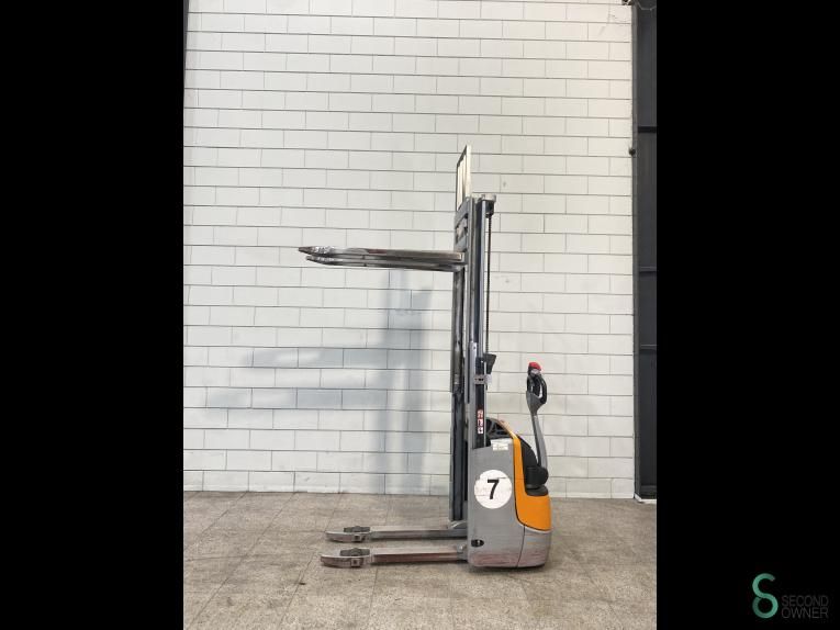 Stackers Electric Still EXV10 2019