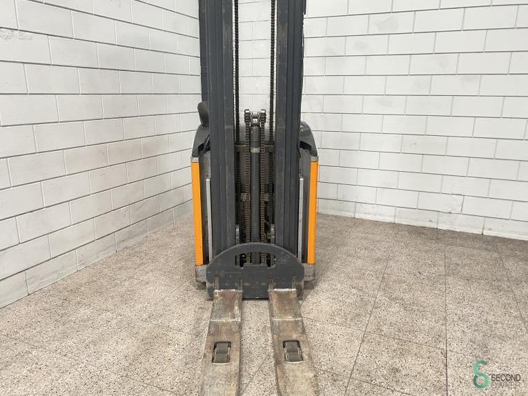 Stackers Electric Still FV-X12 2012