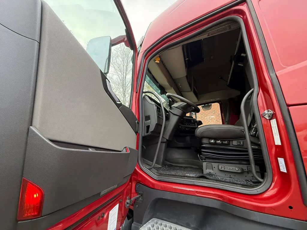 Volvo FH 460 6X2 Globetrotter PTO Hydraulic NL Truck 738.390KM