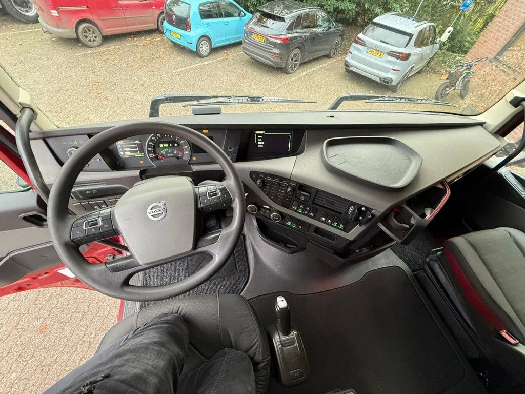 Volvo FH 460 6X2 Globetrotter PTO Hydraulic NL Truck 738.390KM