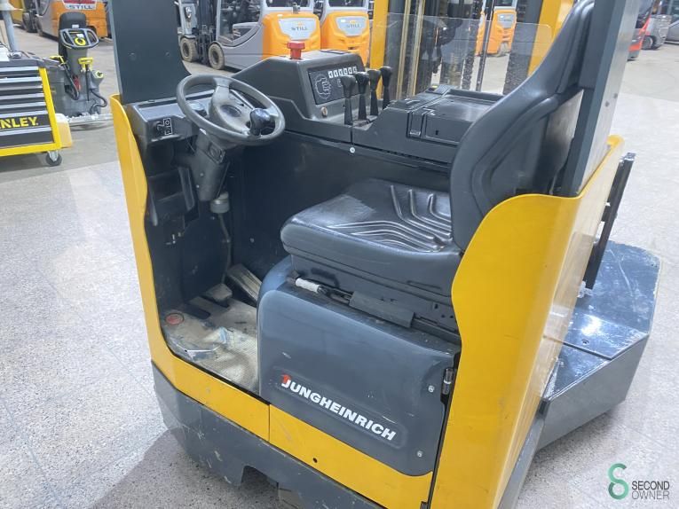 Reachtrucks Electric Jungheinrich ETV Q25 2001