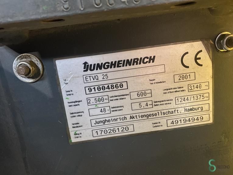 Reachtrucks Electric Jungheinrich ETV Q25 2001