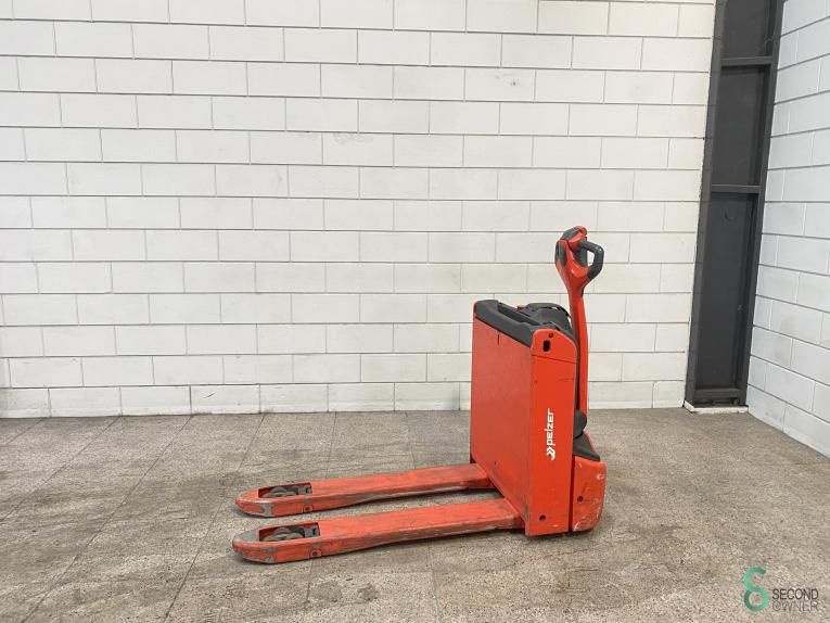 Pallet trucks Electric Linde T14 2023