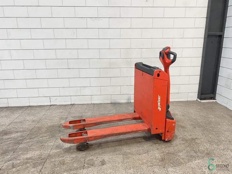 Pallet trucks Electric Linde T14 2023