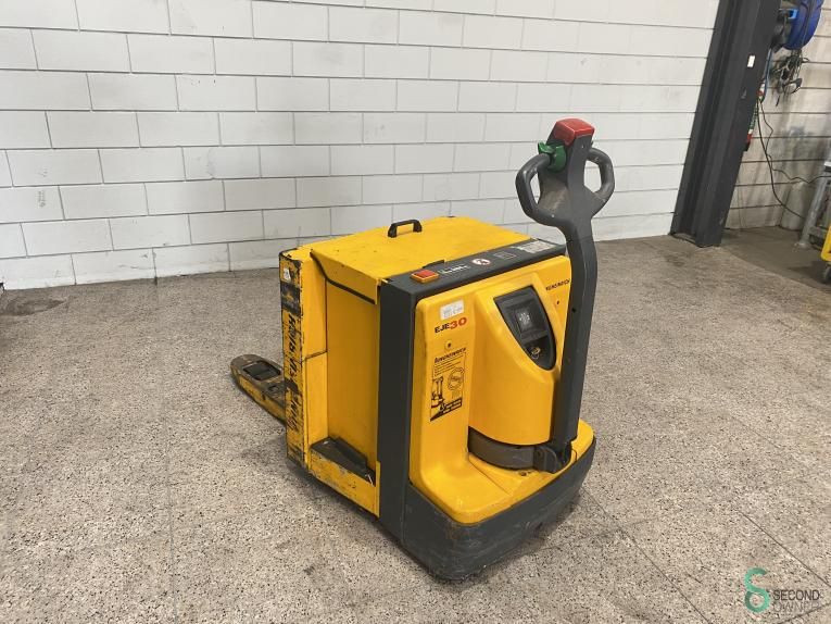 Pallet trucks Electric Jungheinrich EJE30 2003