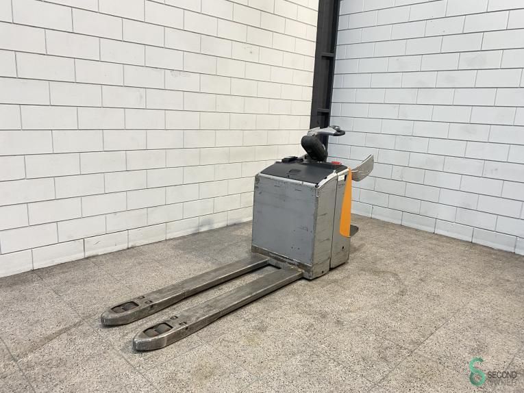 Pallet trucks Electric Still EXU-SF20 2018
