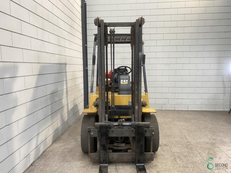 Forklifts LPG Caterpillar GP 35 K 2001