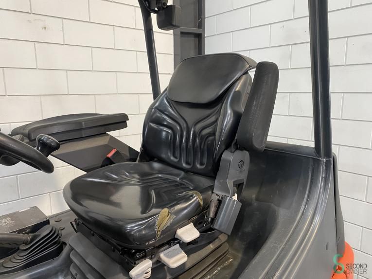 Forklifts Electric Linde E 30/600 2008