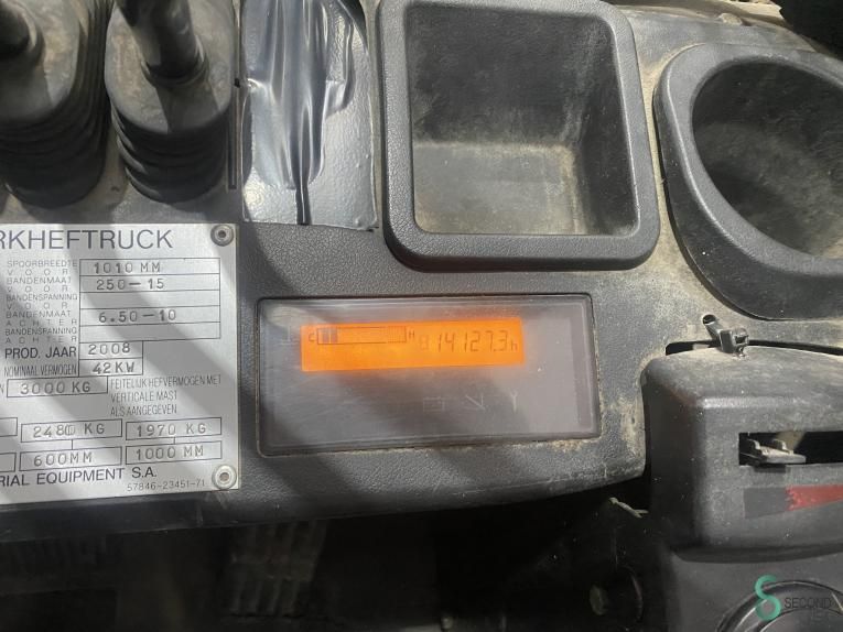 Forklifts LPG Toyota 02-8 FGF 30 2008