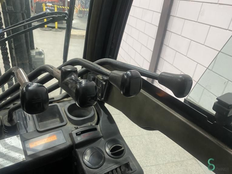 Forklifts LPG Toyota 02-8 FGF 30 2008