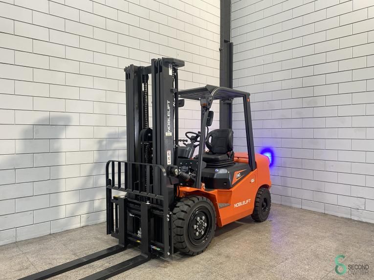Forklifts Electric Noblelift CPD30-AF1S 2025