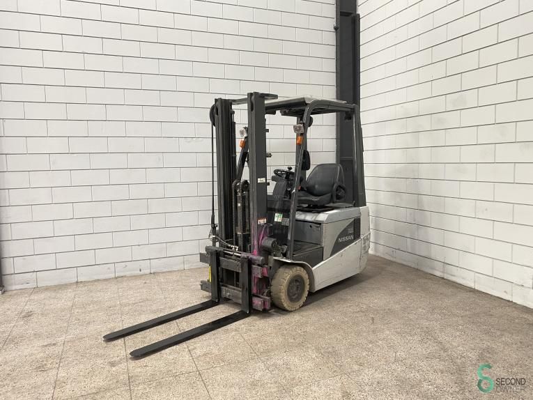 Forklifts Electric Nissan 1 N 1 L 15 Q 2006