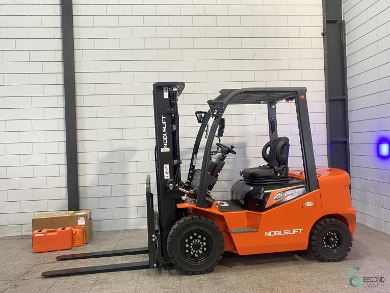 Forklifts Electric Noblelift CPD25-AF1H 2025