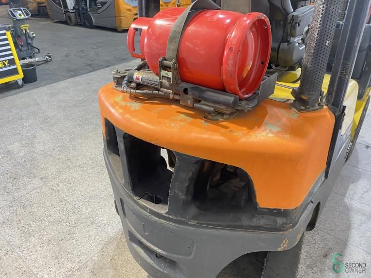 Forklifts LPG Yale GLP 25 VX 2013
