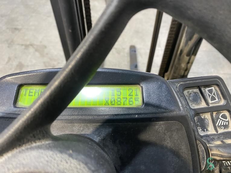 Forklifts LPG Yale GLP 25 VX 2013