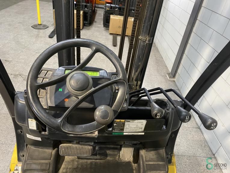 Forklifts LPG Yale GLP 25 VX 2013