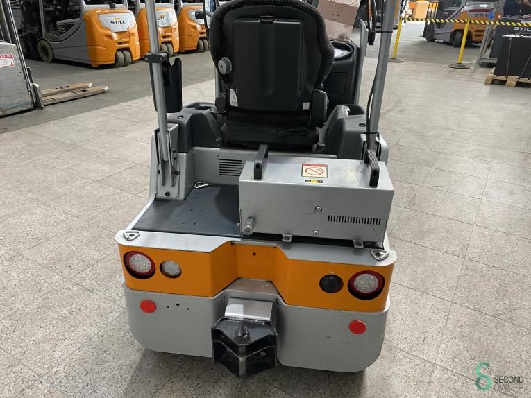 Tractors Electric Still LTX70 2018