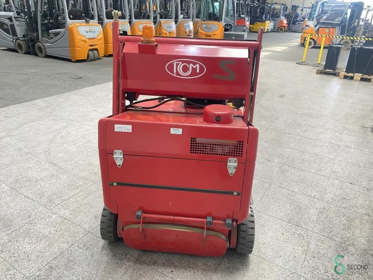 Cleaning Machines Electric RCM R703 2004