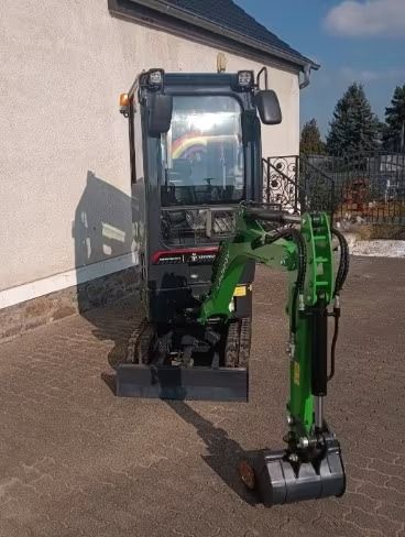 YAMA R10K – benzine minigraver, 3 bakken & 3 jr garantie