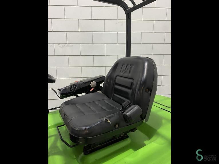 Gabelstapler Elektrisch Caterpillar EP30K PAC 2011