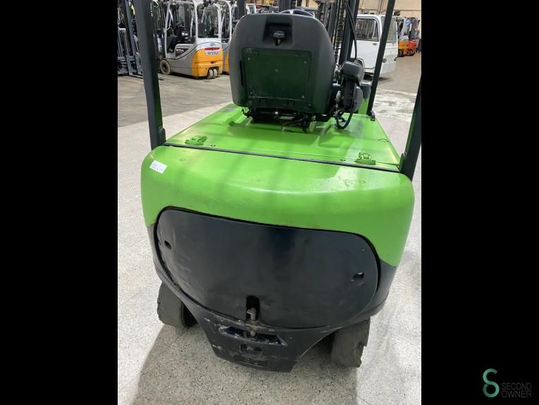 Gabelstapler Elektrisch Caterpillar EP30K PAC 2011