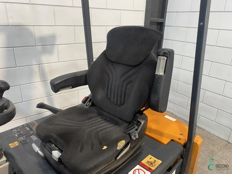 Forklifts Electric Still R20-15 2004