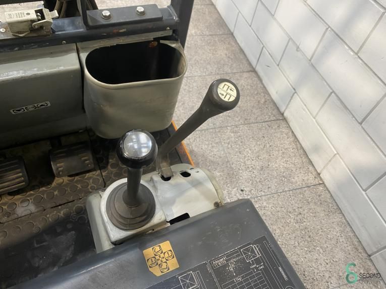 Forklifts Electric Still R20-15 2004