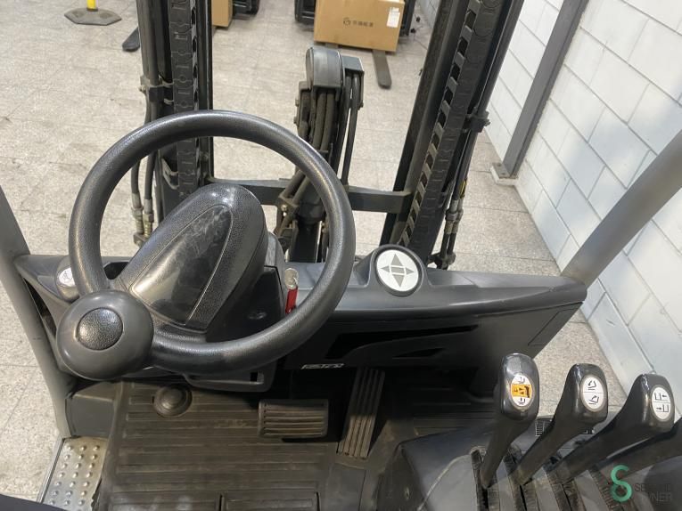 Forklifts Electric Still RX20-18 2006