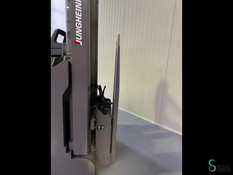 Stackers Electric Jungheinrich ECG214 2017