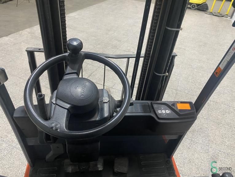 Forklifts Electric Toyota 7FBEST13 2012
