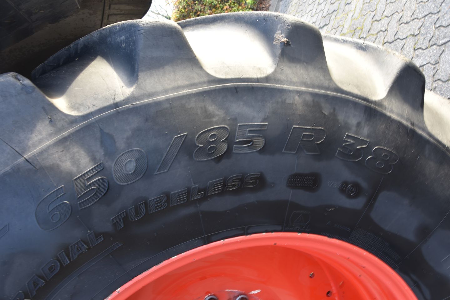 Michelin 650/85 R38