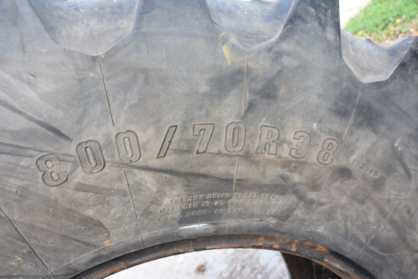 Firestone 800/70 R38