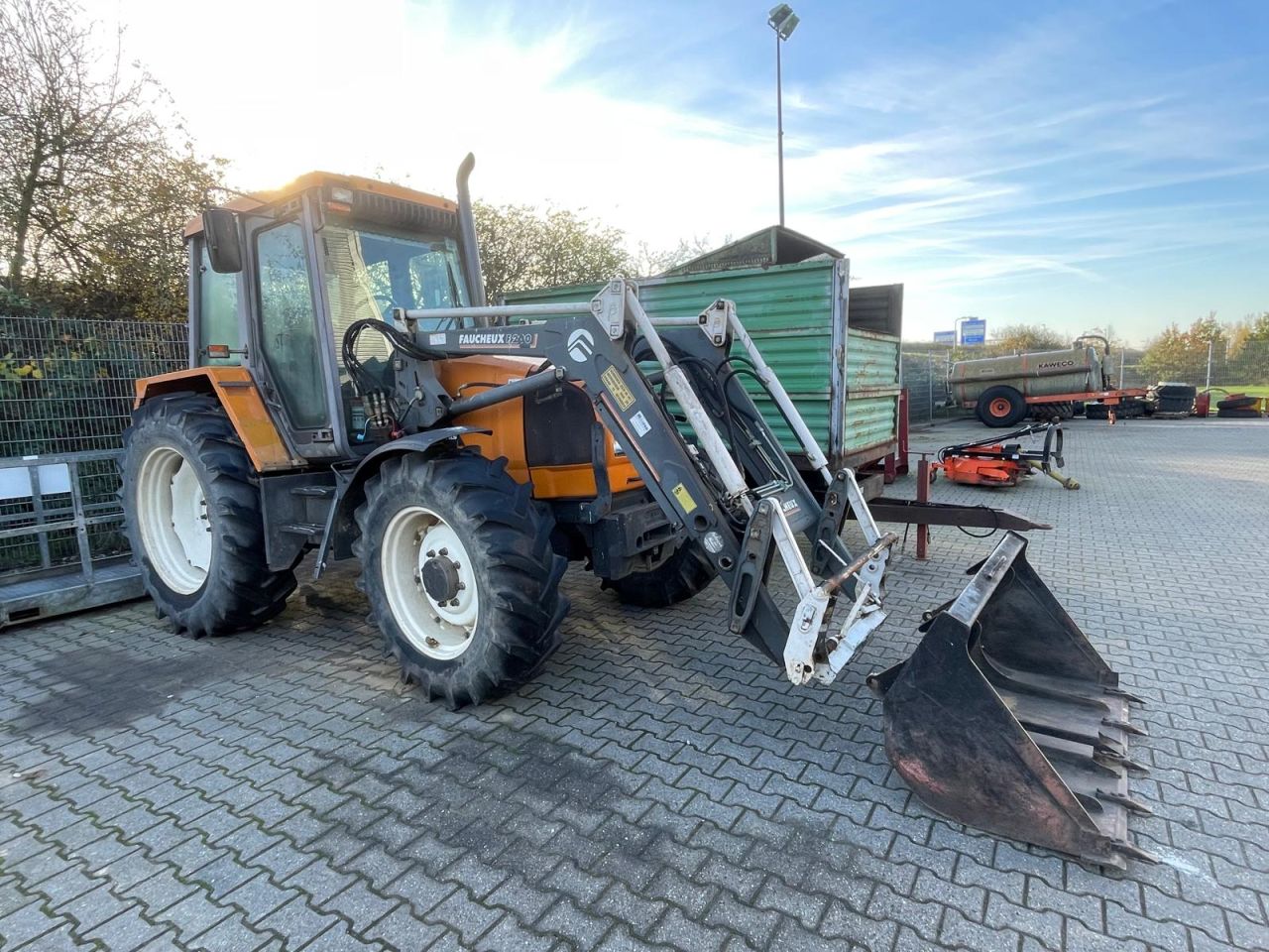 Renault Temis 550X met voorlader