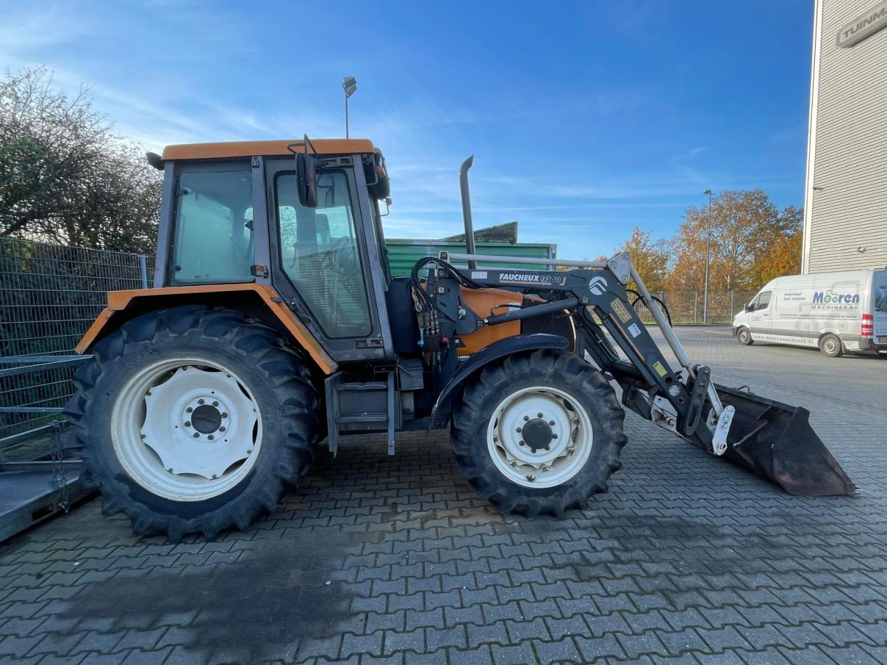 Renault Temis 550X met voorlader