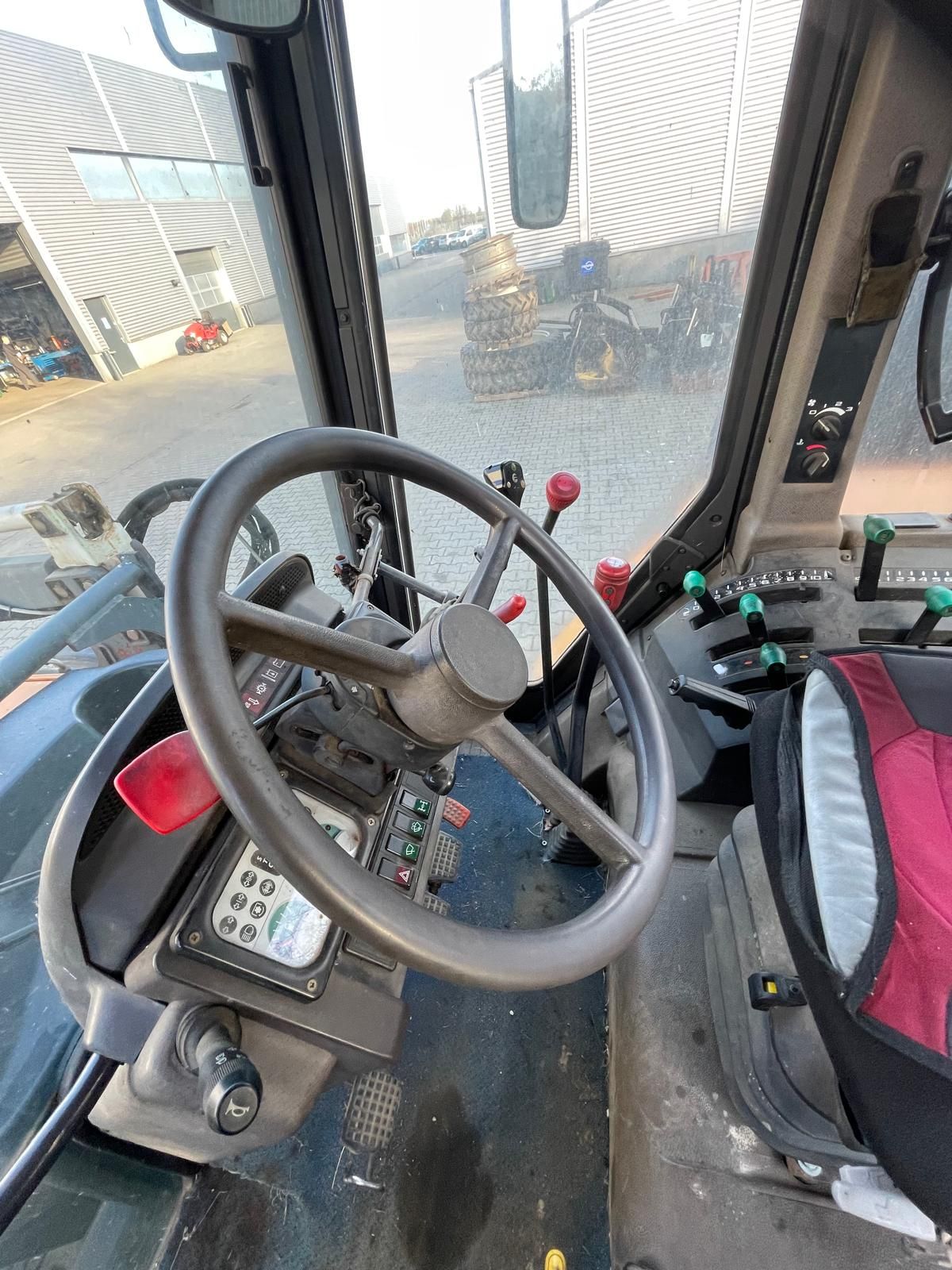 Renault Temis 550X met voorlader