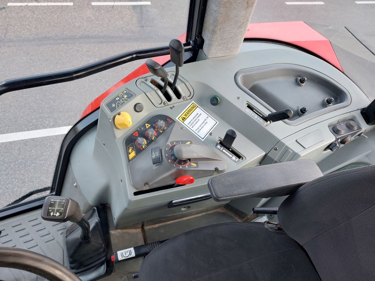 Massey Ferguson 6150 met weinig uren