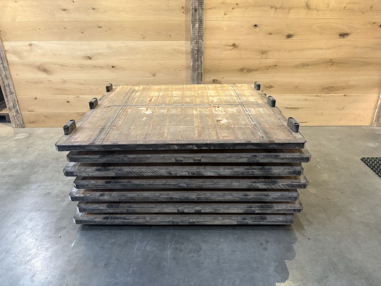 Hardhout gelaagd steenschotten 4x145x145 CM steenschotten