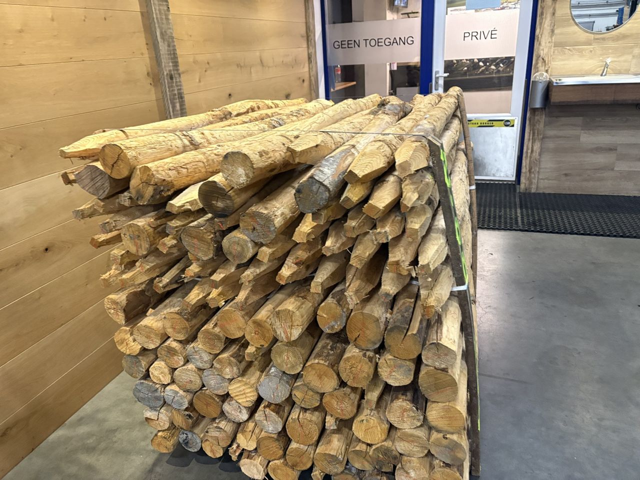 Kastanje kop 8/10 200 CM volle bundel 120 stuks